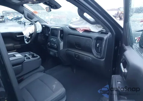 2022 Chevrolet Silverado 1500 Custom Trail Boss z USA, uszkodzony, nr VIN 3GCPDCEK2NG533954